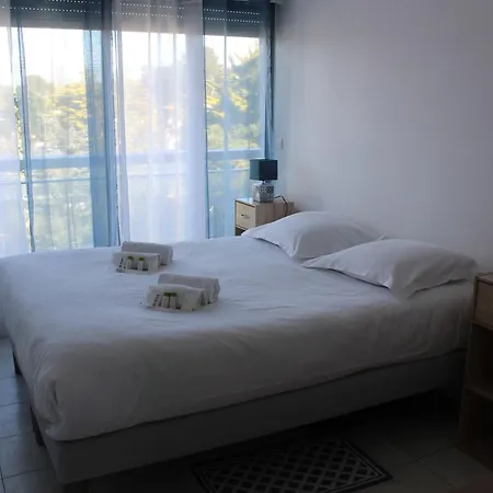 Cozy With Balcony Next To The Sea Apartment